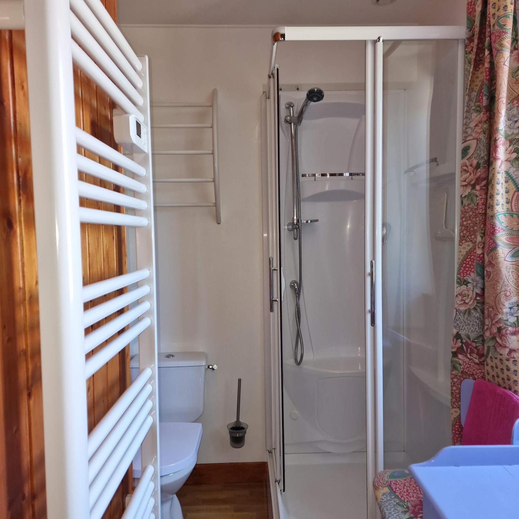 Le Dy En Fleurs Villa Saint-Maurice-en-Cotentin Exterior photo